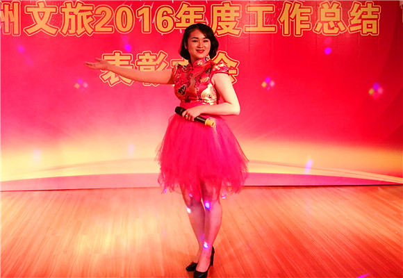 儋阳公司韩丽玲演唱《套马杆》_副本.jpg